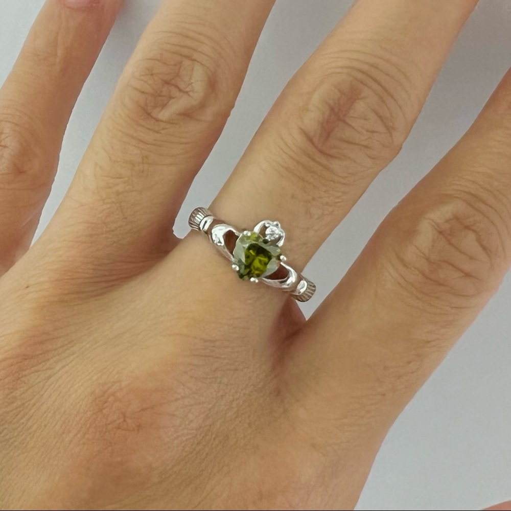 Sterling silver peridot stone claddagh ring, peridot ring, claddagh ring, Celtic